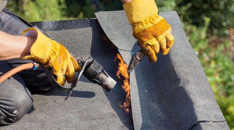 Professional residential roofers in Bendena, KS